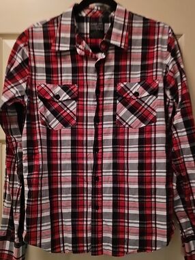 Shouthouse Men's Red Plaid Button-Up Shirt